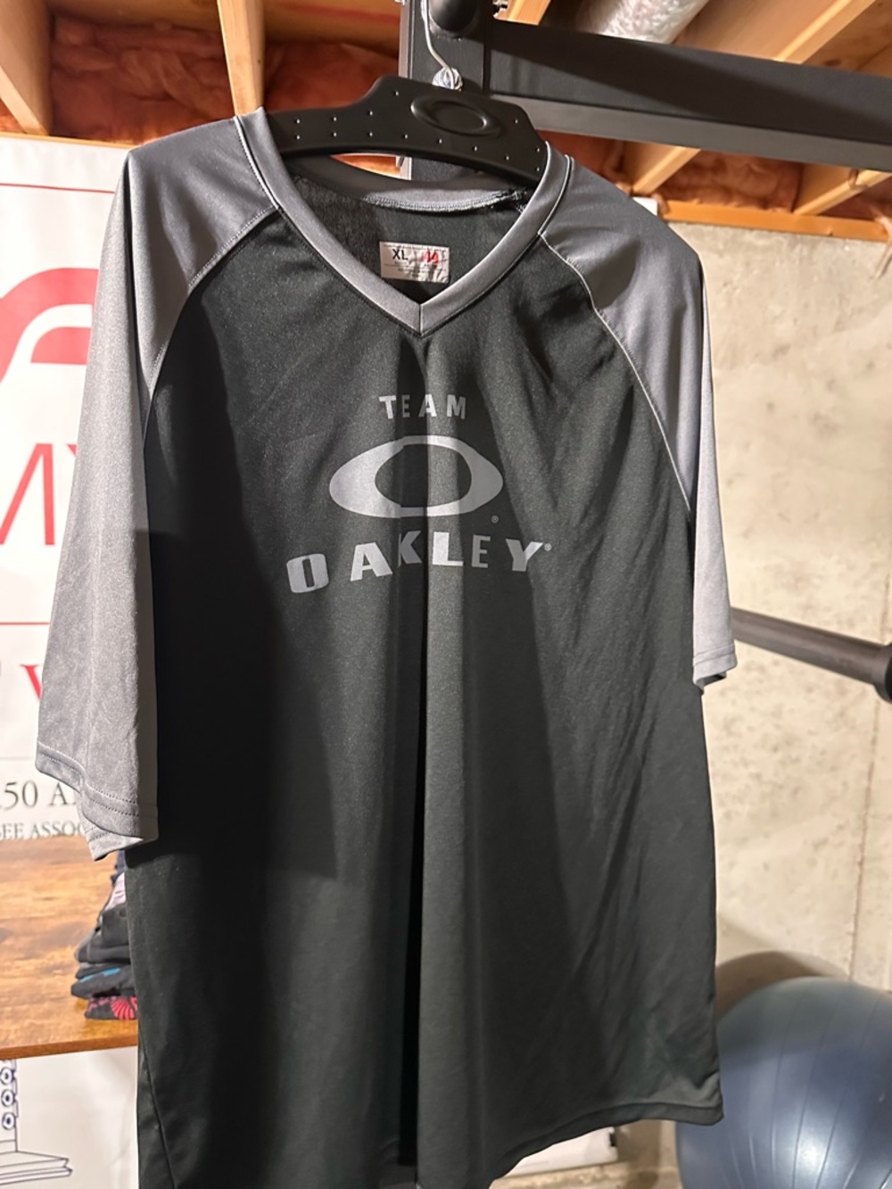 Rare Oakley Men’s Black & Gray Performance Tee - Employee Tee